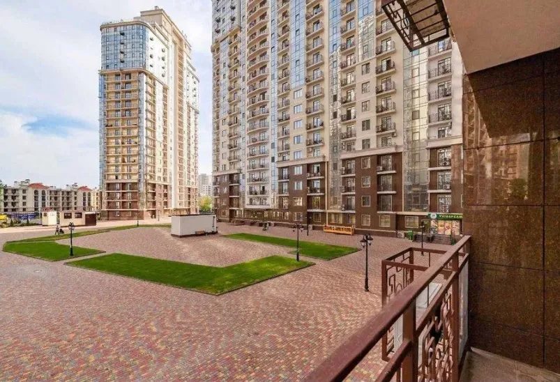 Здам квартиру 2 кімнати, 74 m², 2 пов./24 поверхи. 60, Французский б-р, Одеса. 