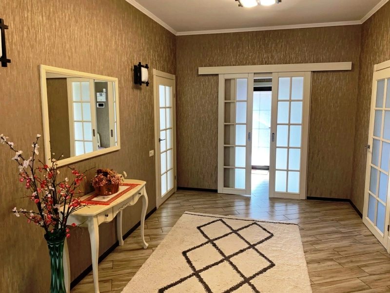 Продажа дома. 4 rooms, 203 m², 1 floor. 11, Зарічна, Макаров. 