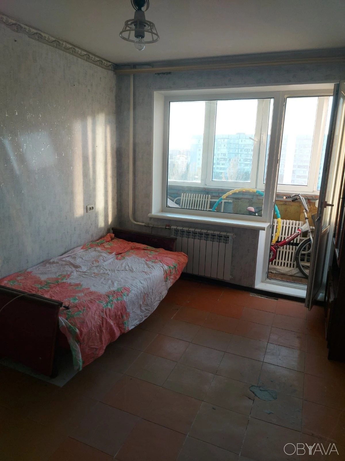 Apartments for sale. 4 rooms, 86 m², 8th floor/9 floors. Levoberezhnyy 2, Dnipro. 