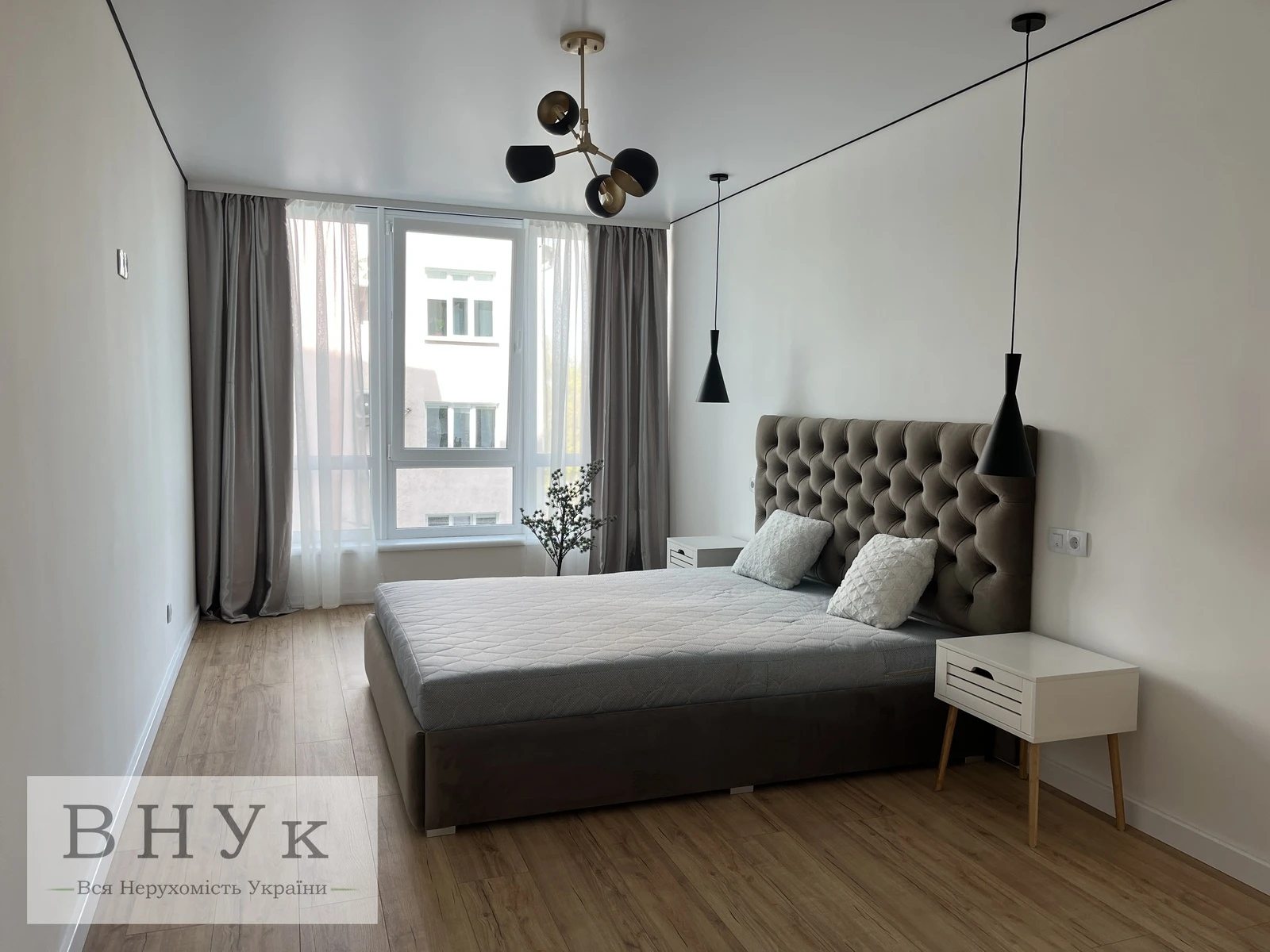 Apartments for sale. 2 rooms, 73 m², 2nd floor/10 floors. Vynnychenka V. vul., Ternopil. 