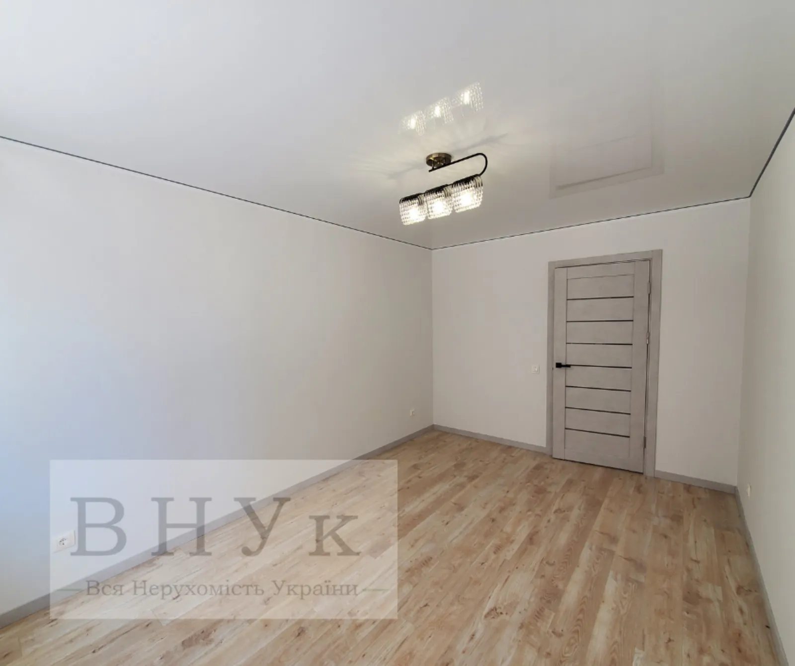 Продаж квартири. 1 room, 45 m², 1st floor/10 floors. Тарнавського , Тернопіль. 