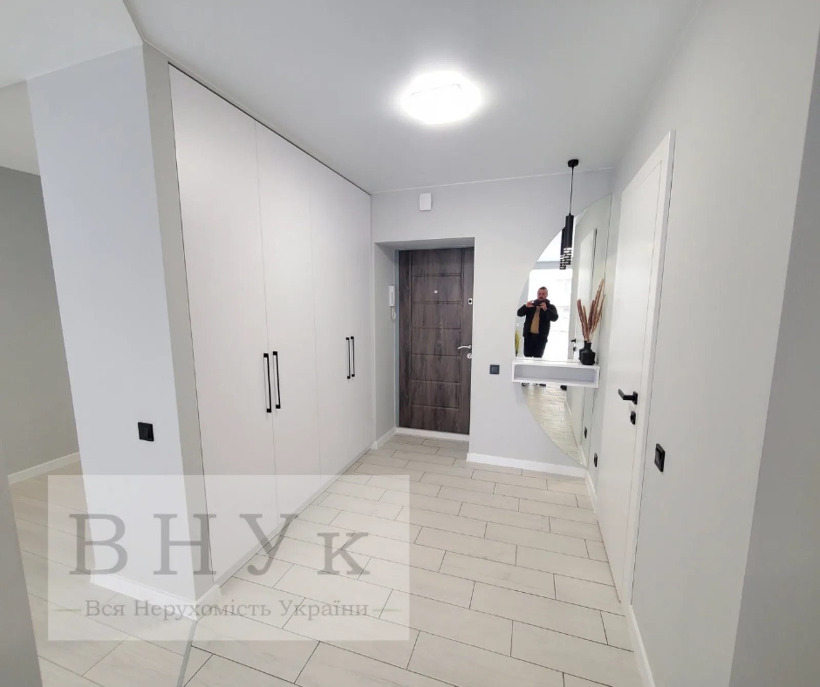 Apartments for sale. 1 room, 47 m², 3rd floor/10 floors. Volodymyra Velykoho vul., Ternopil. 