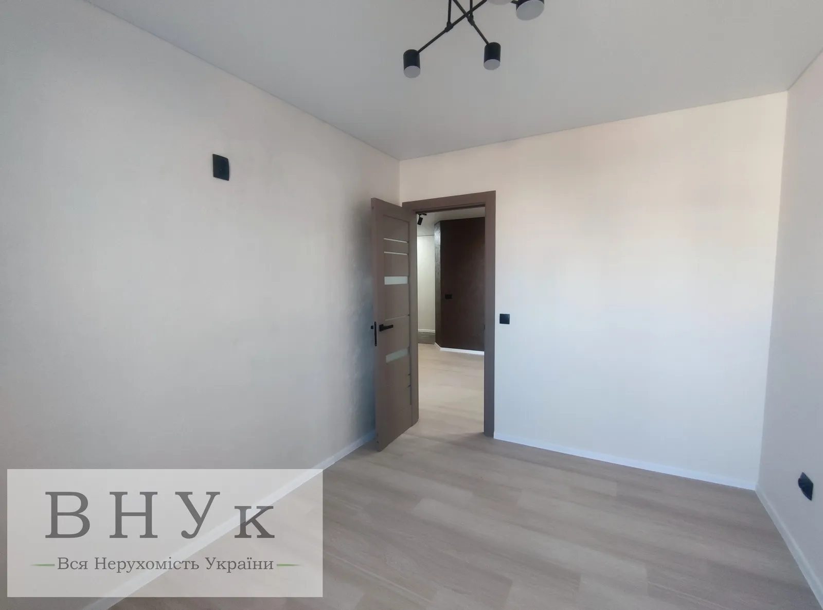 Apartments for sale. 3 rooms, 57 m², 11 floor/11 floors. Kyyivska vul., Ternopil. 