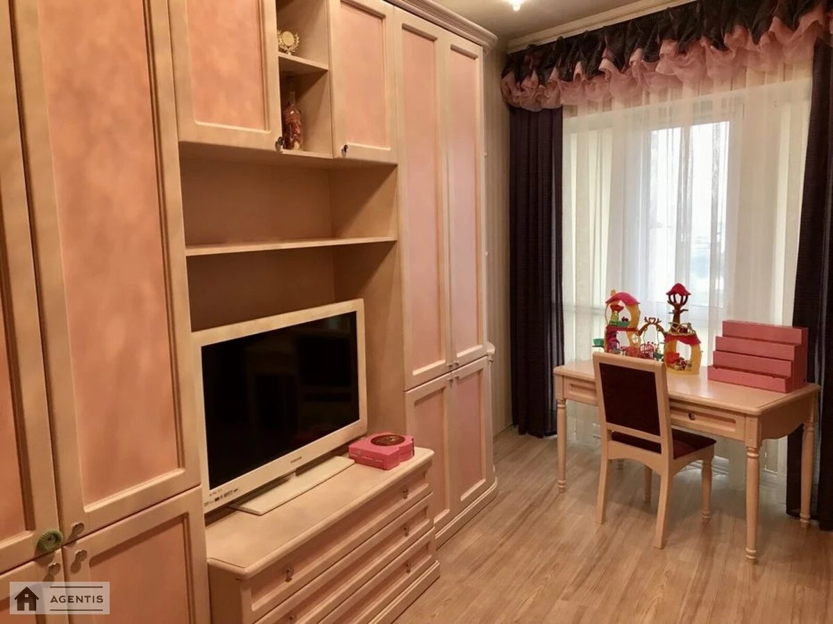 Apartment for rent. 3 rooms, 104 m², 17 floor/24 floors. Volodymyra Ivasyuka prosp. Heroyiv Stalinhrada, Kyiv. 