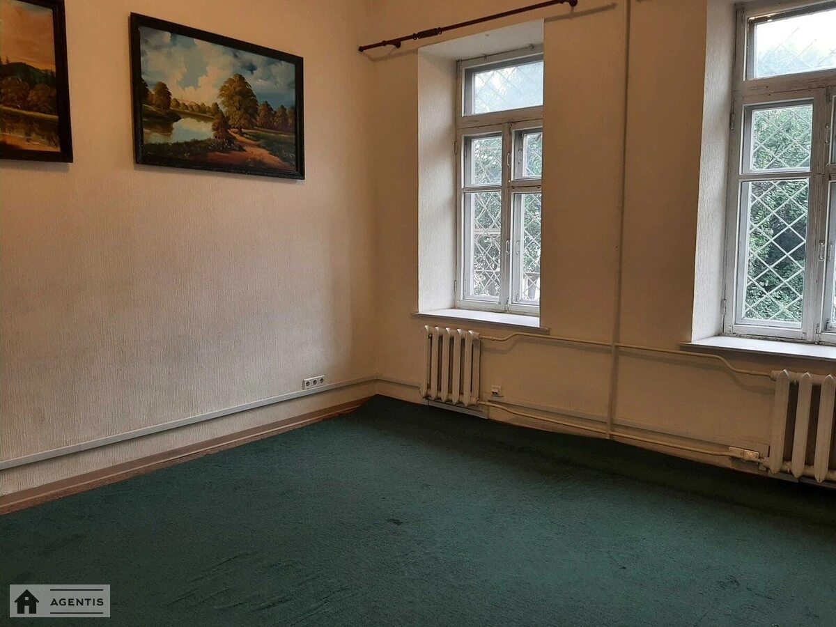 Apartment for rent. 4 rooms, 110 m², 3rd floor/4 floors. 31, Khoryva 31, Kyiv. 