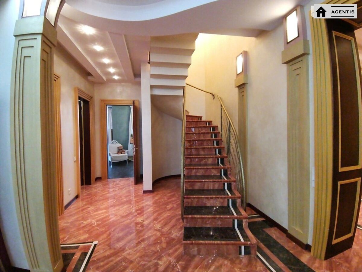 Здам квартиру. 4 rooms, 210 m², 4th floor/5 floors. 21, Воздвиженська 21, Київ. 