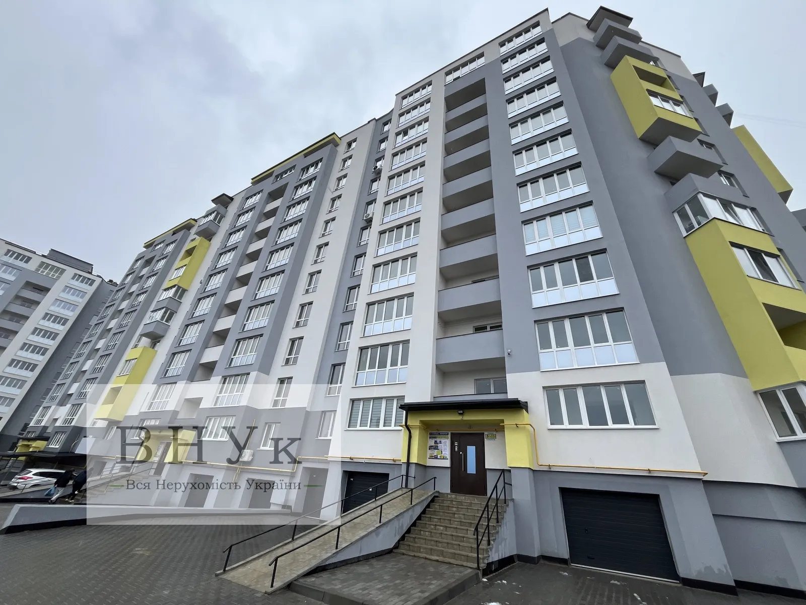 Apartments for sale 3 rooms, 87 m², 4th fl./10 floors. Budnoho , Ternopil. 