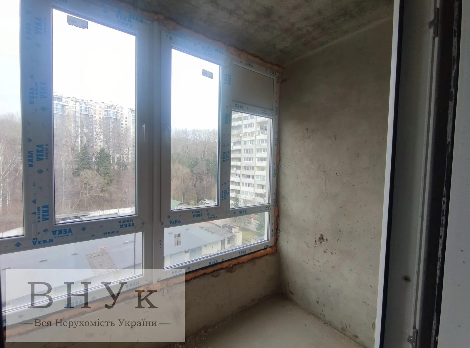 Apartments for sale. 3 rooms, 83 m², 6th floor/10 floors. Chumatska vul., Ternopil. 