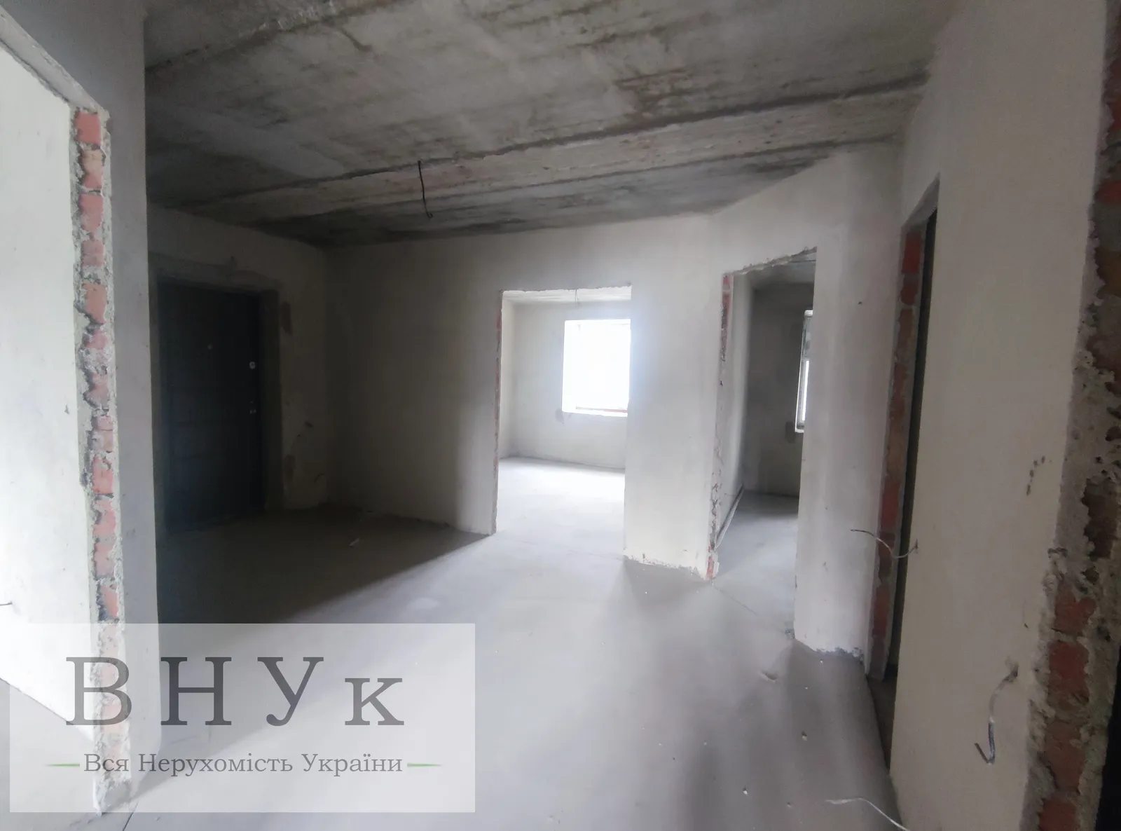 Apartments for sale. 3 rooms, 83 m², 6th floor/10 floors. Chumatska vul., Ternopil. 