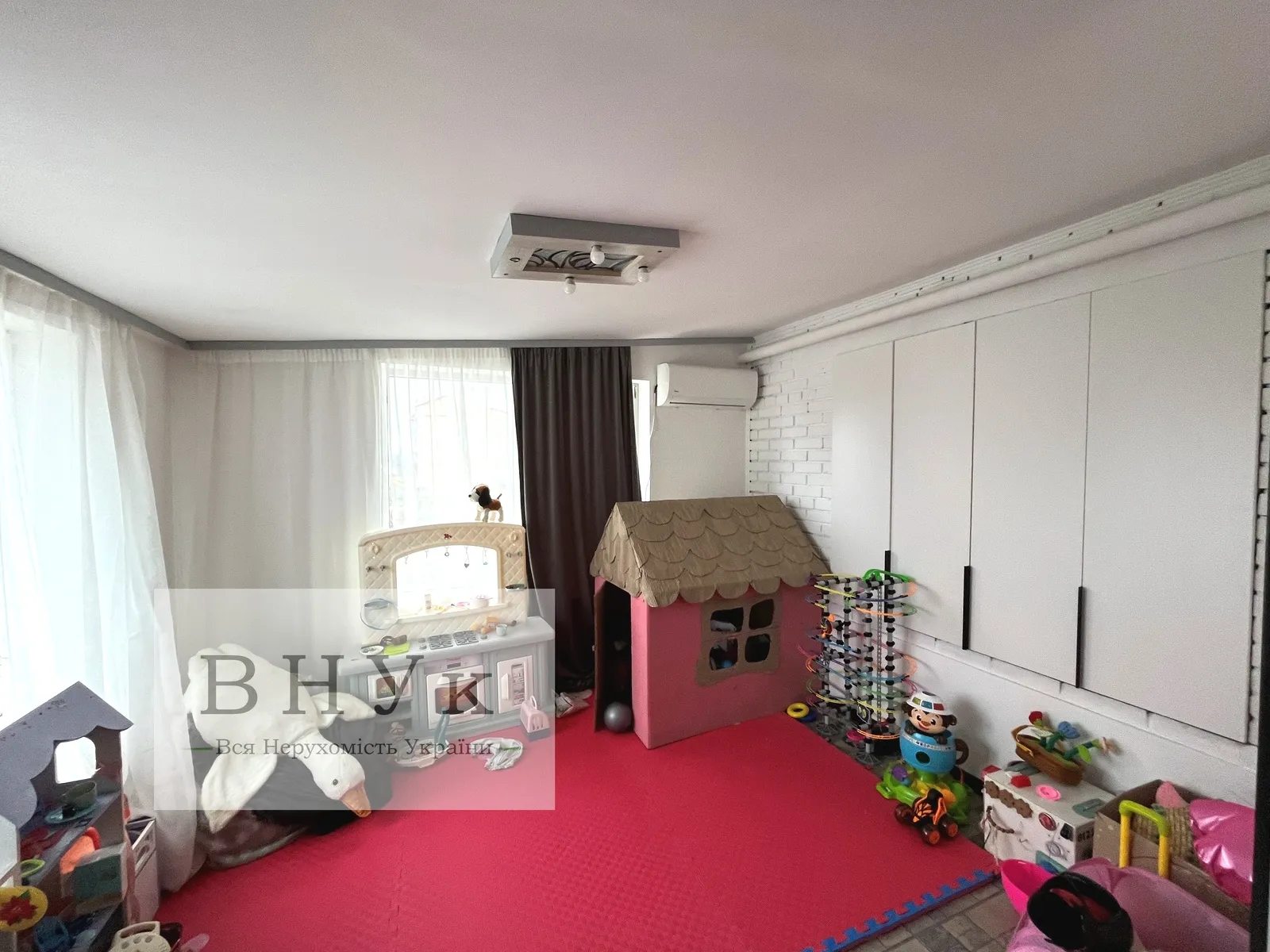 Apartments for sale. 2 rooms, 63 m², 2nd floor/7 floors. Enerhetychna vul., Ternopil. 