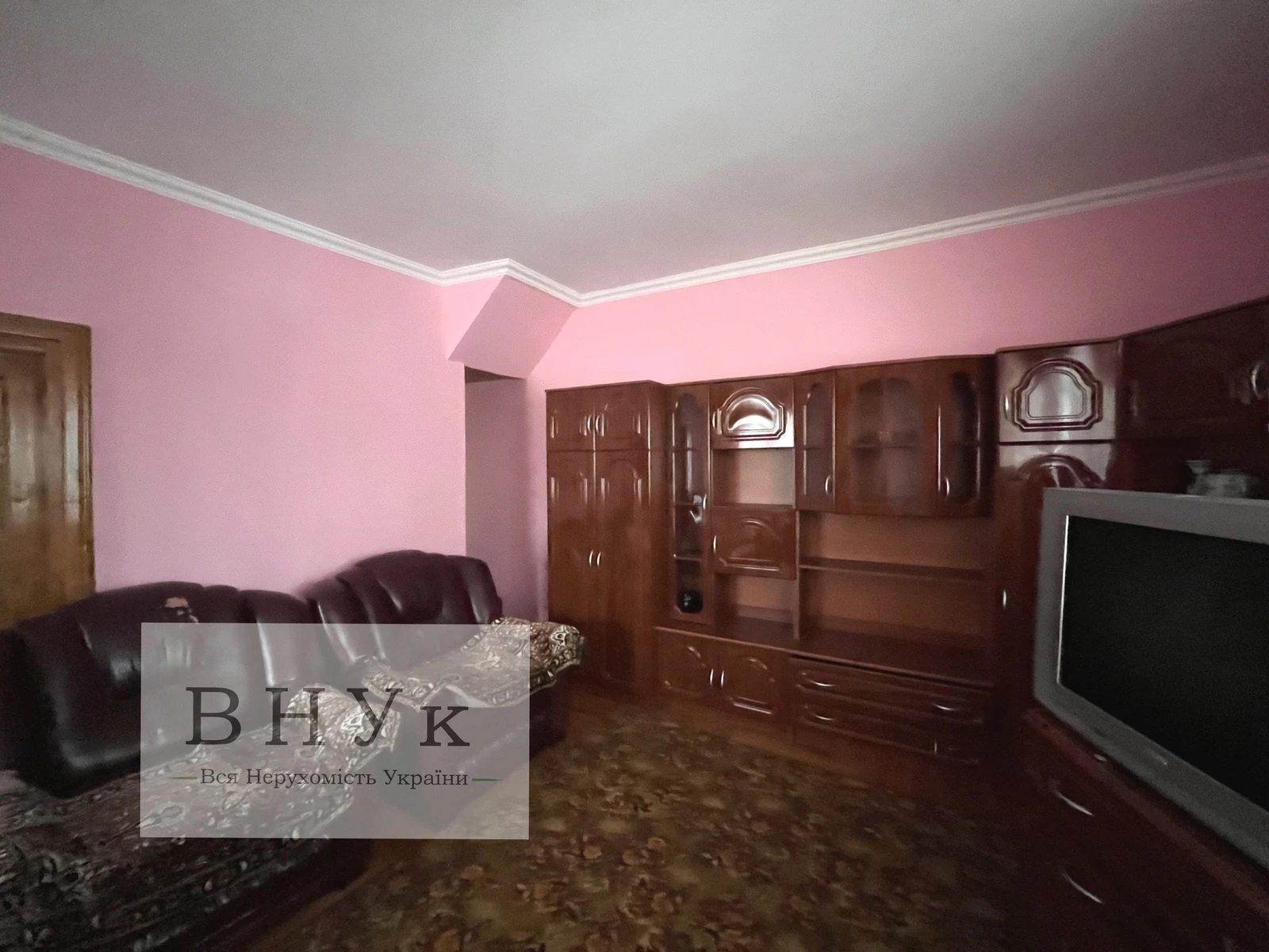Apartments for sale. 3 rooms, 75 m², 1st floor/2 floors. Vahylevycha vul., Ternopil. 