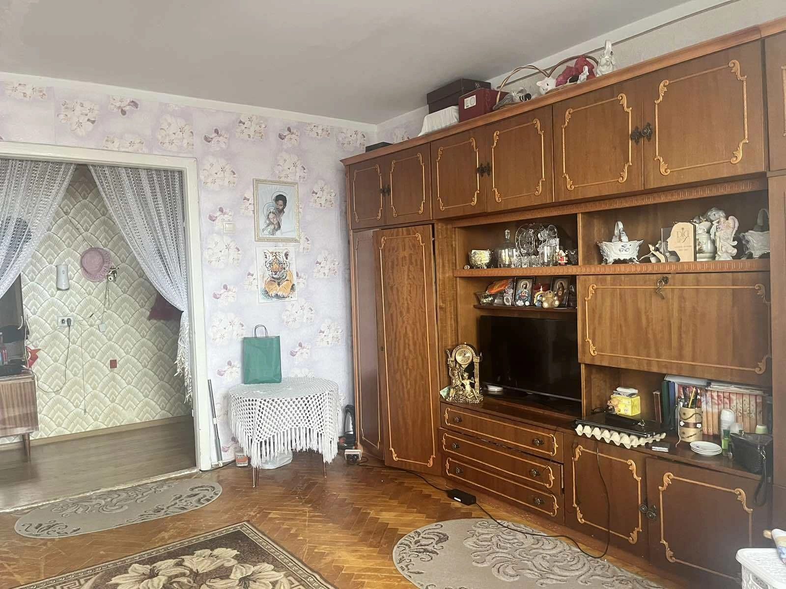 Продаж квартири 3 кімнати, 64 m², 8 пов./10 поверхів. 94, Степана Бандери , Тернопіль. 