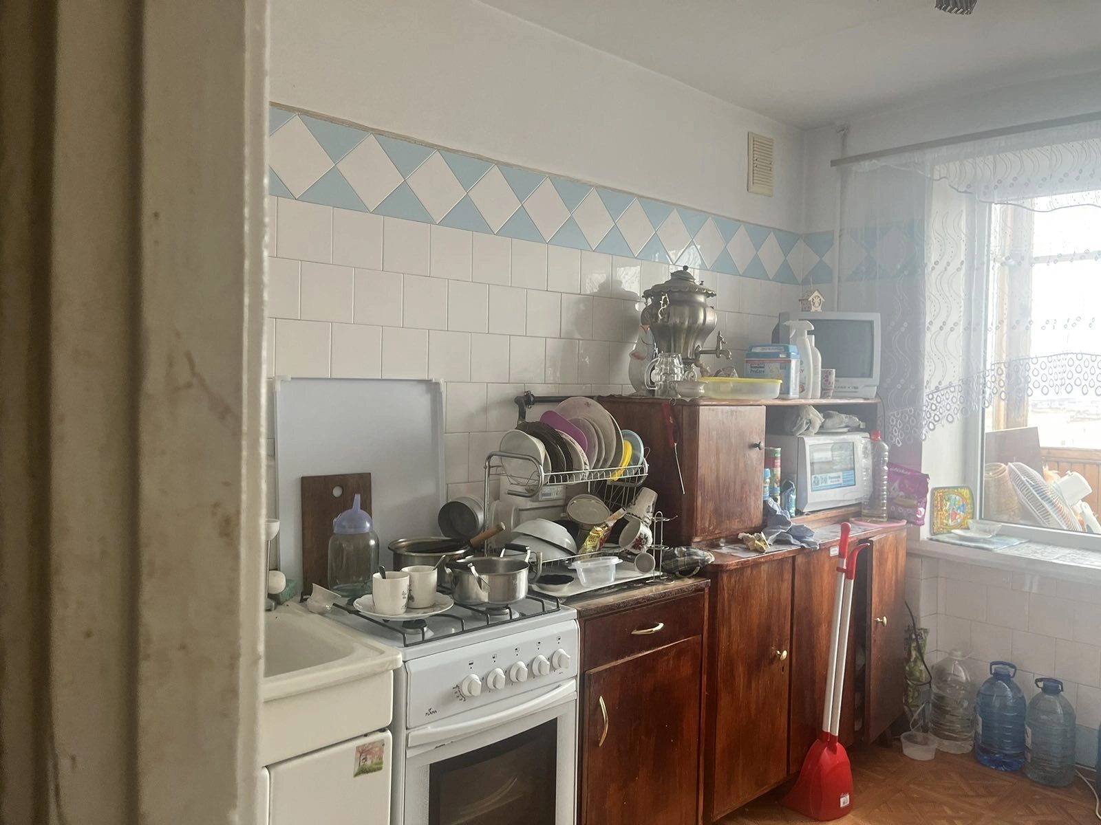 Продаж квартири 3 кімнати, 64 m², 8 пов./10 поверхів. 94, Степана Бандери , Тернопіль. 