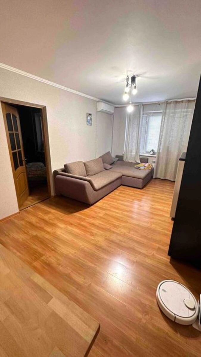 Apartment for rent. 3 rooms, 60 m², 6th floor/9 floors. 13, Heroyiv polku Azov vul., Kyiv. 