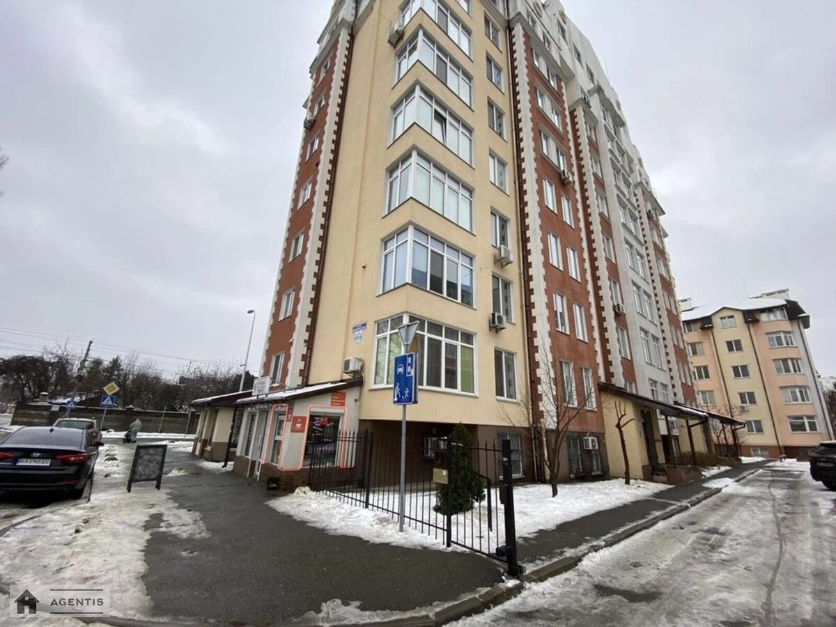 Сдам квартиру. 2 rooms, 70 m², 8th floor/10 floors. 12, Молодіжна , Вишневое. 