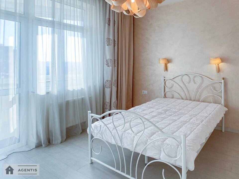 Apartment for rent. 5 rooms, 240 m², 17 floor/25 floors. 1, Mykilsko-Slobidska 1, Kyiv. 
