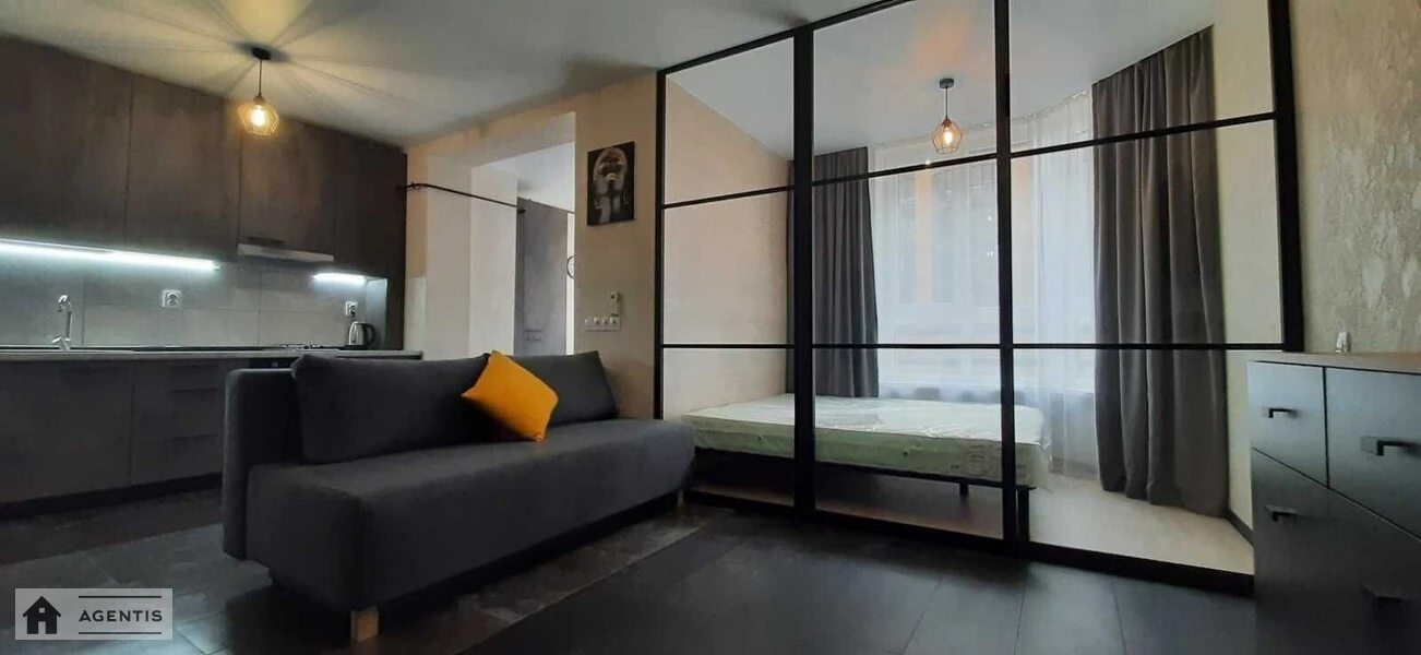 Apartment for rent. 1 room, 62 m², 2nd floor/10 floors. Myru pr , Novoselky. 