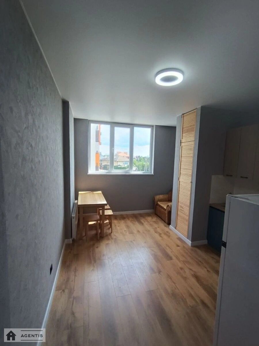 Apartment for rent. 1 room, 41 m², 3rd floor/11 floors. 23, Odeska vul., Kryukivshchyna. 