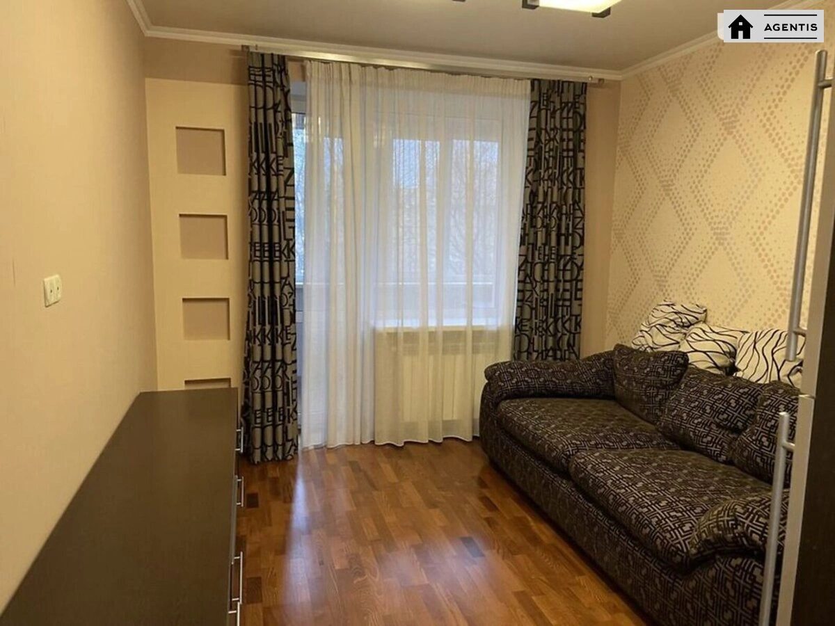 Apartment for rent. 3 rooms, 100 m², 5th floor/9 floors. 1, Salutna 1, Kyiv. 