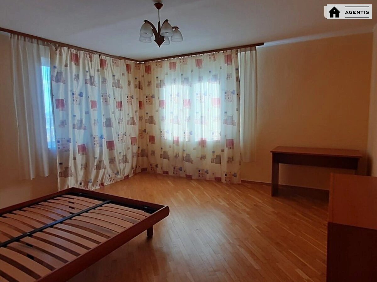 Сдам квартиру. 2 rooms, 72 m², 3rd floor/17 floors. Петра Григоренка просп., Киев. 