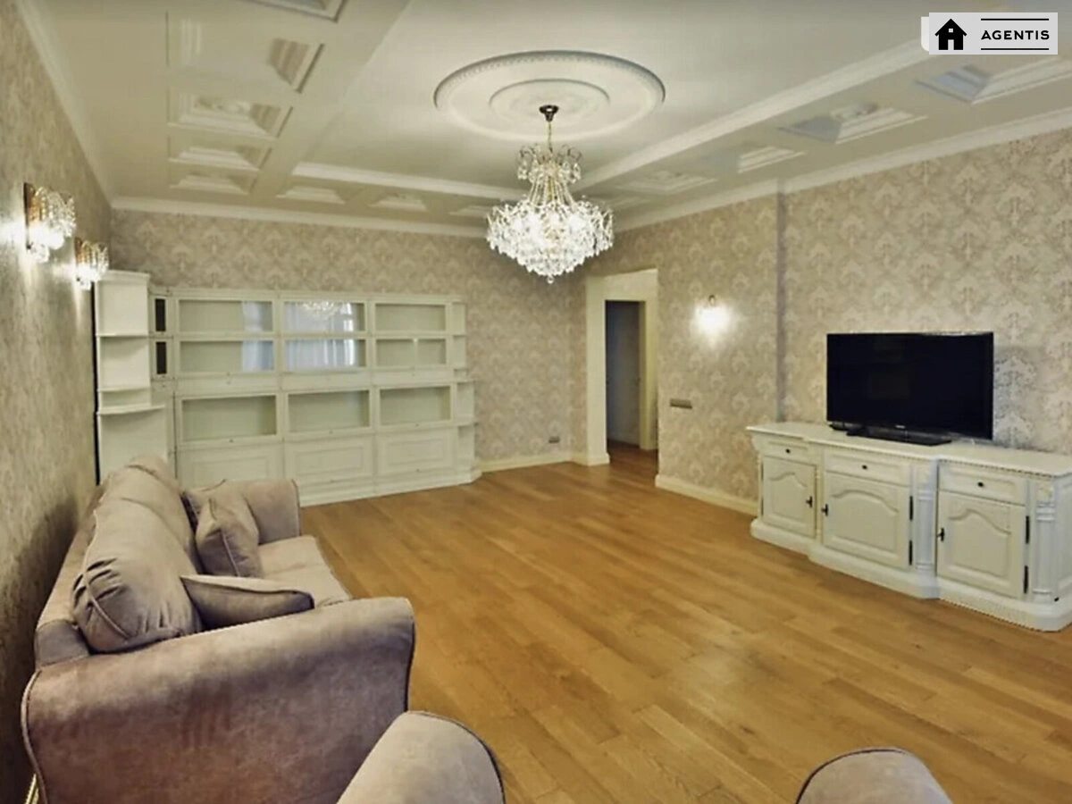 Сдам квартиру. 3 rooms, 175 m², 4th floor/4 floors. 7, Леси Украинки 7, Киев. 