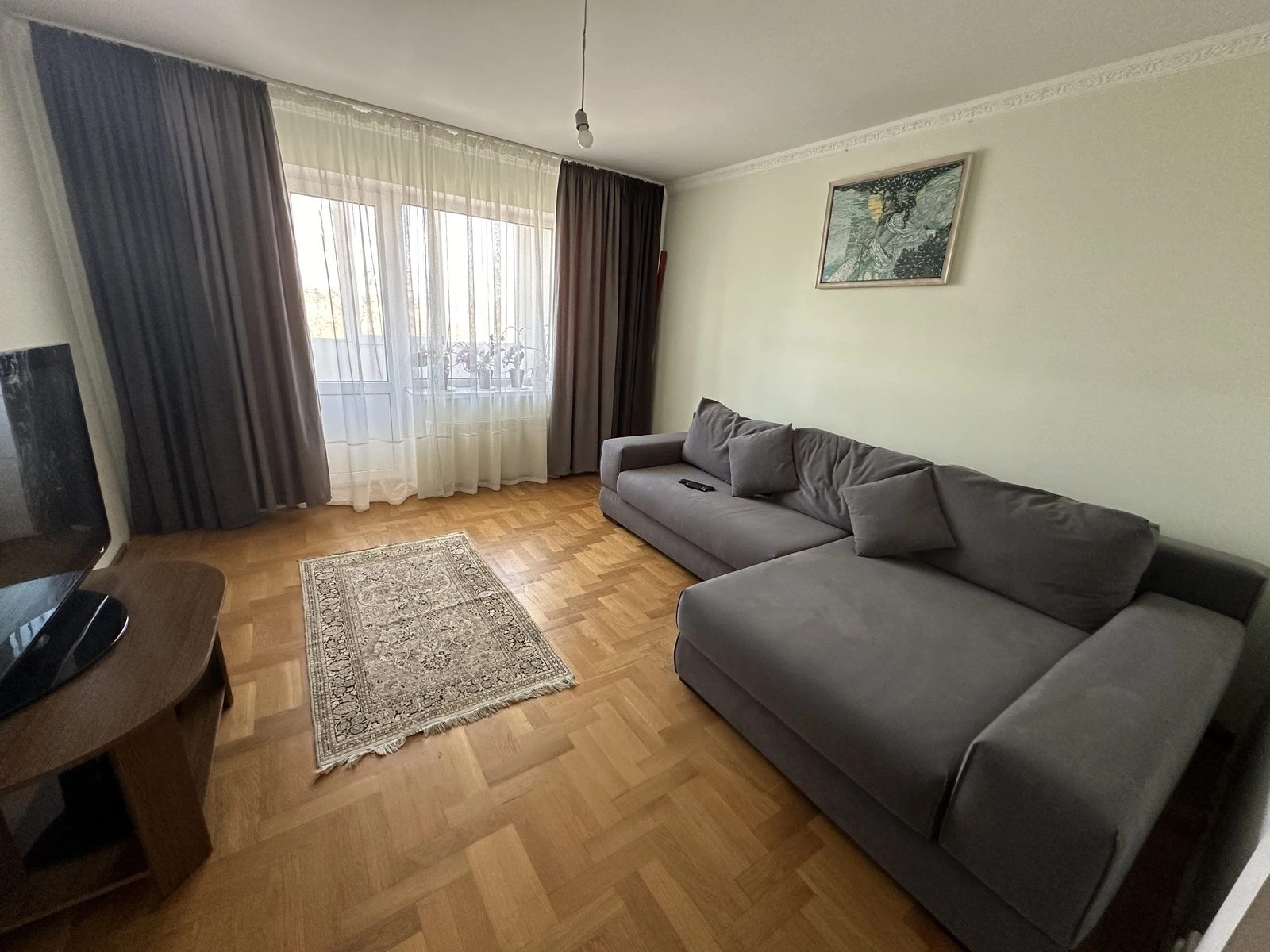 Apartment for rent. 3 rooms, 65 m², 5th floor/9 floors. Troleybusna vul., Ternopil. 