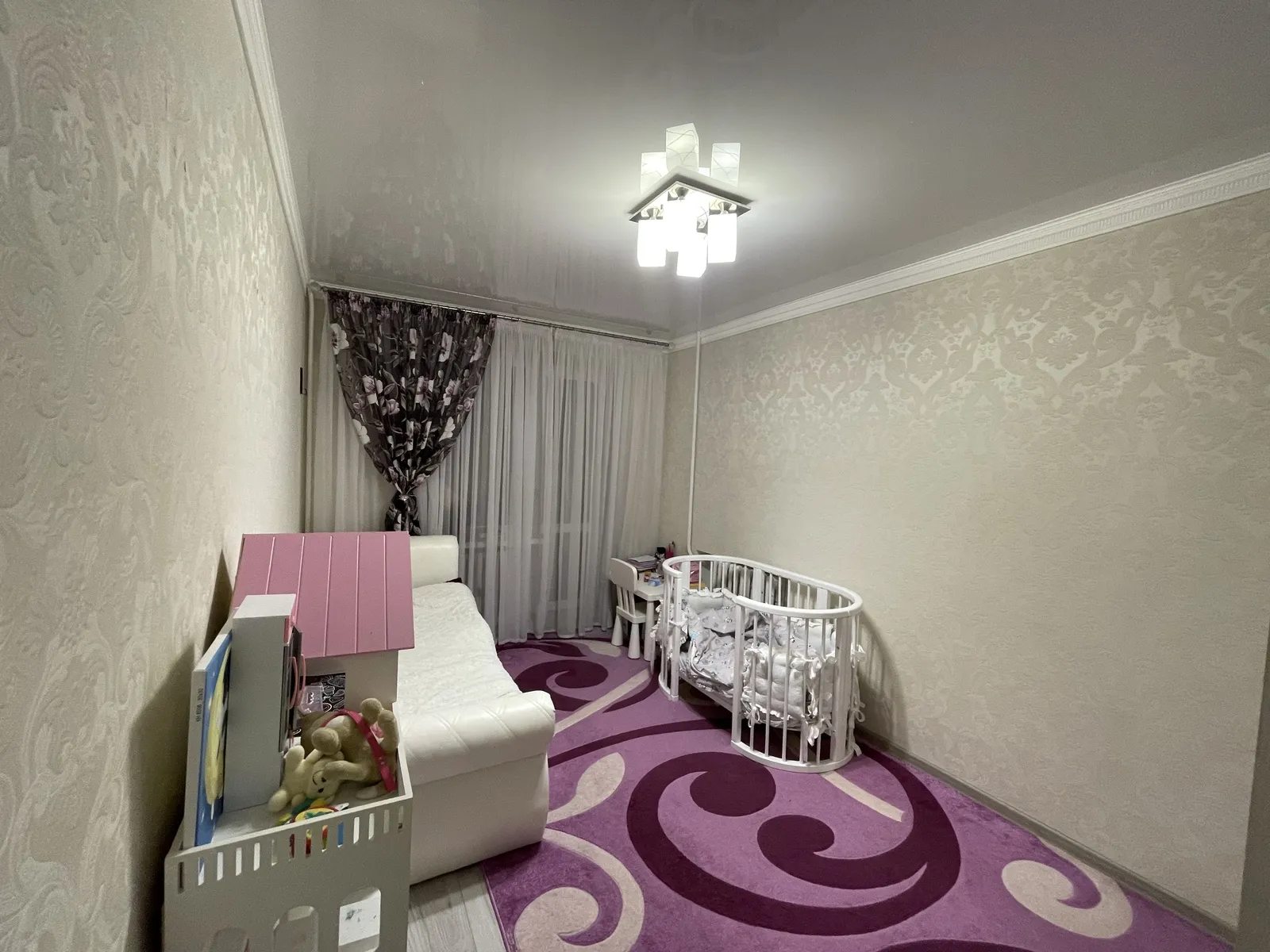 Apartments for sale. 3 rooms, 70 m², 6th floor/10 floors. Monastyrskoho A. vul., Ternopil. 
