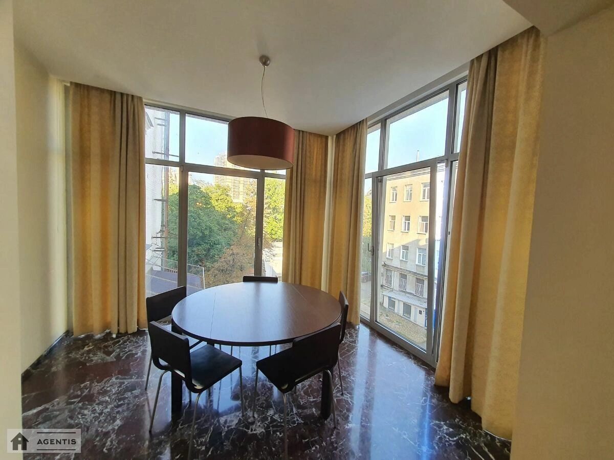 Apartment for rent. 3 rooms, 146 m², 3rd floor/4 floors. 25, Lyuteranska 25, Kyiv. 