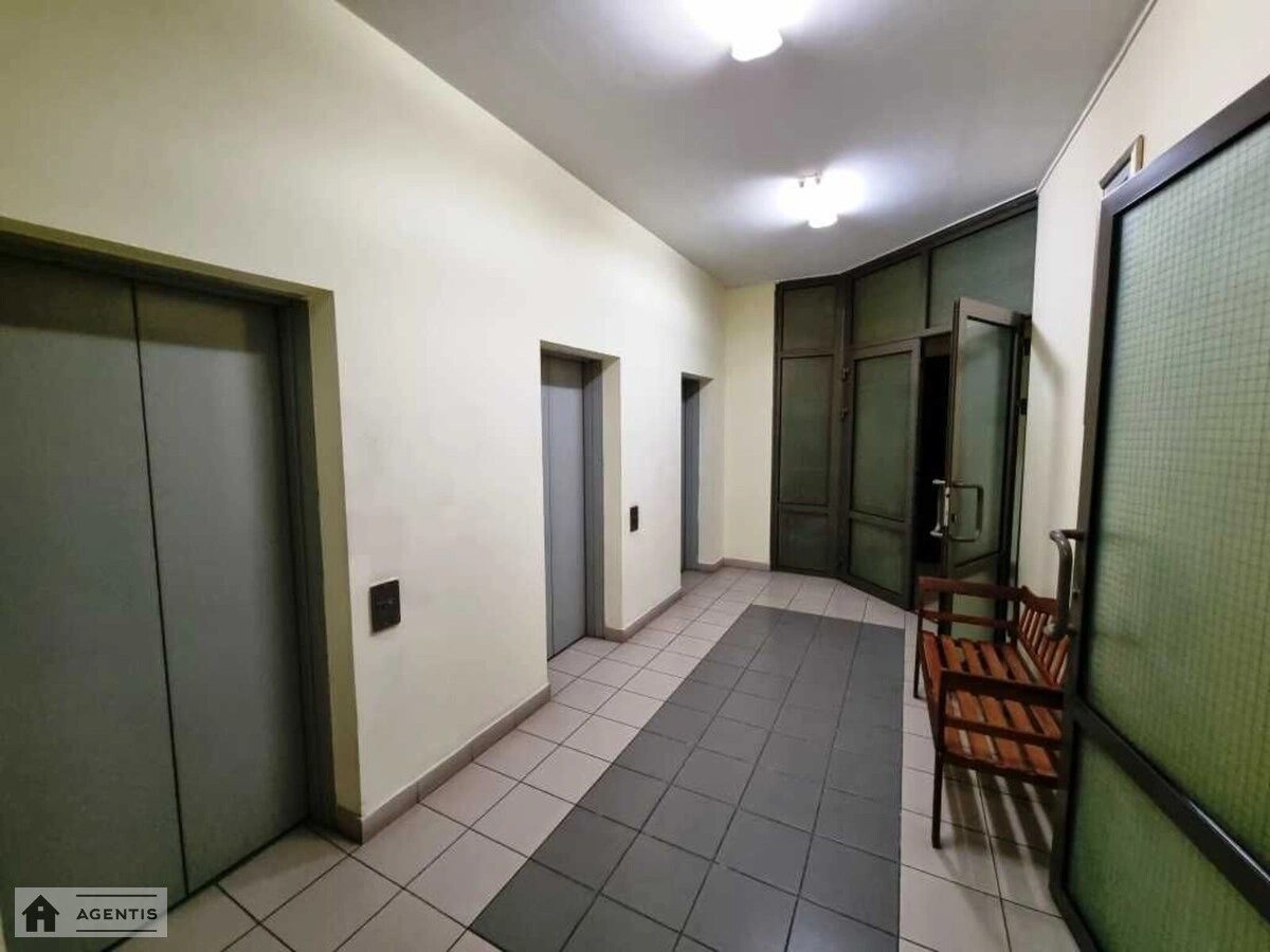 Apartment for rent. 3 rooms, 160 m², 13 floor/19 floors. 49, Volodymyrivska vul., Kyiv. 