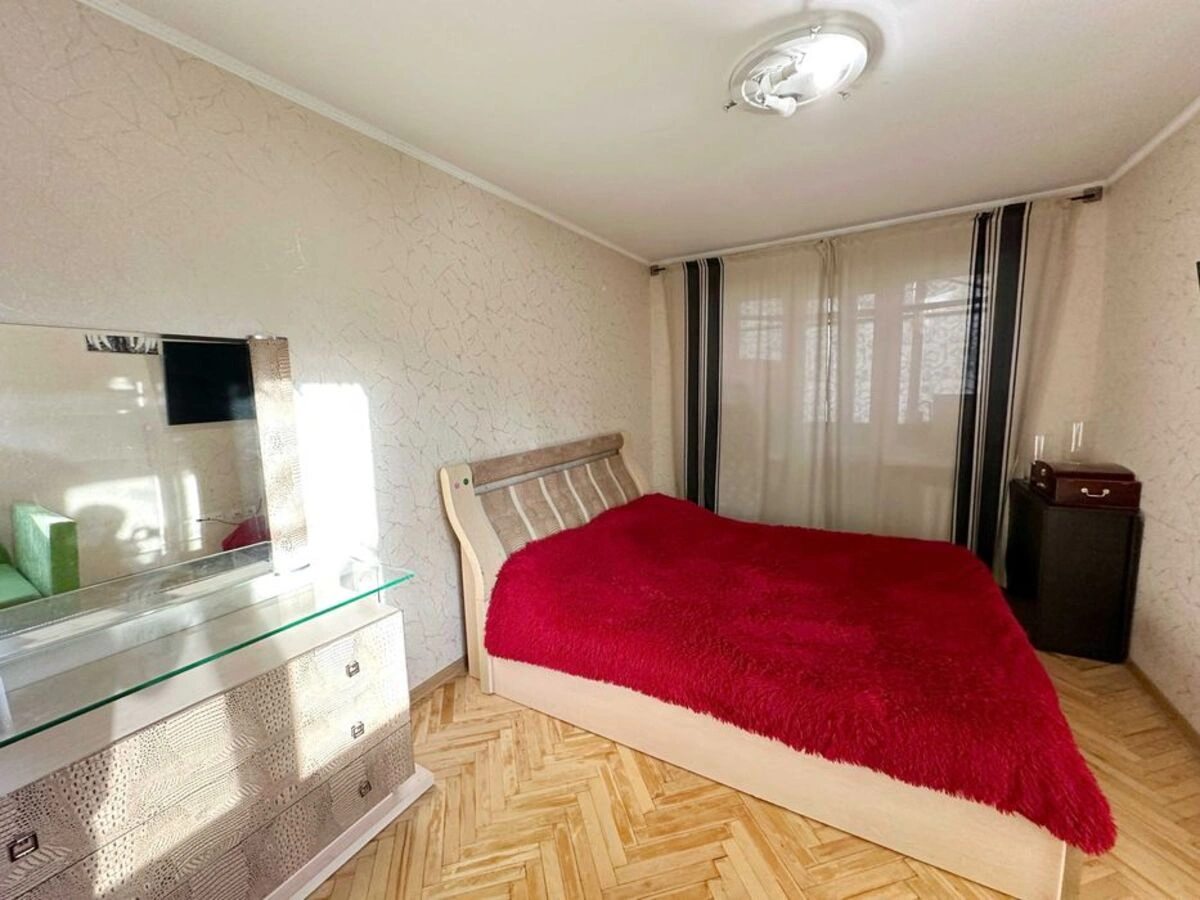 Продаж квартири. 2 rooms, 46 m², 3rd floor/5 floors. 14, М.Донця , Київ. 