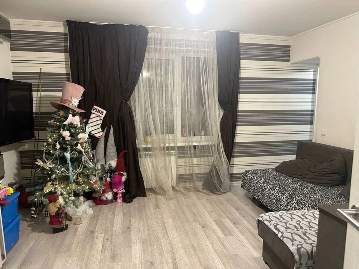 Продаж квартири 2 кімнати, 51 m², 5 пов./9 поверхів. 30, Академіка Глушкова , Київ. 