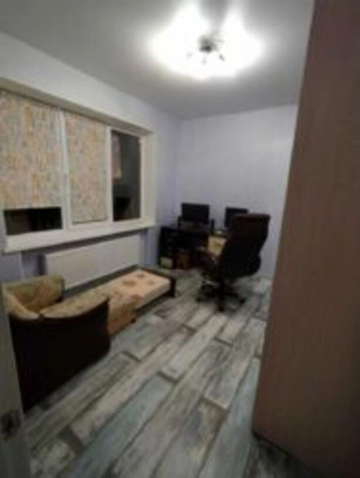 Apartments for sale. 1 room, 63 m², 4th floor/5 floors. 34, Odeska , Kryukivshchyna. 