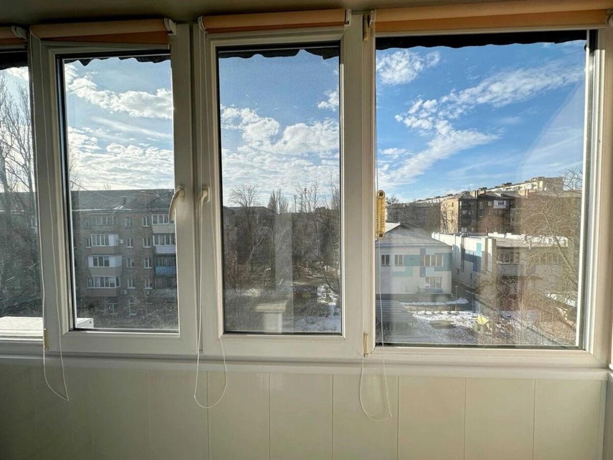 Продаж квартири. 1 room, 31 m², 5th floor/5 floors. 27, Вацлава Гавела , Київ. 