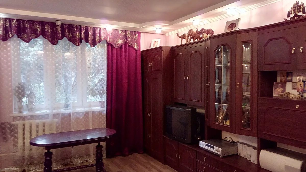 Apartments for sale 3 rooms, 72 m², 1st fl./9 floors. 4, Nebesnoy Sotny prospekt Marshala Zhukova, Odesa. 