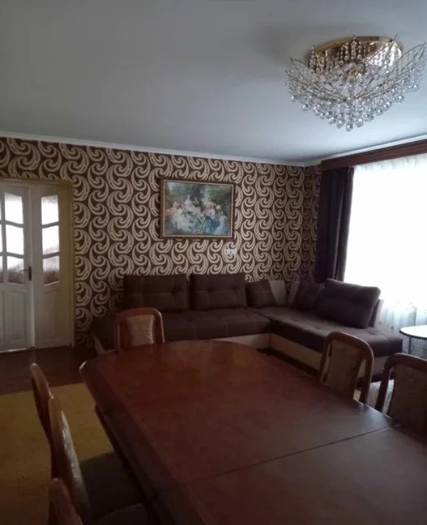 House for sale. 5 rooms, 131 m², 2 floors. 24, Kvitkova, Kamyanets-Podilskyy. 