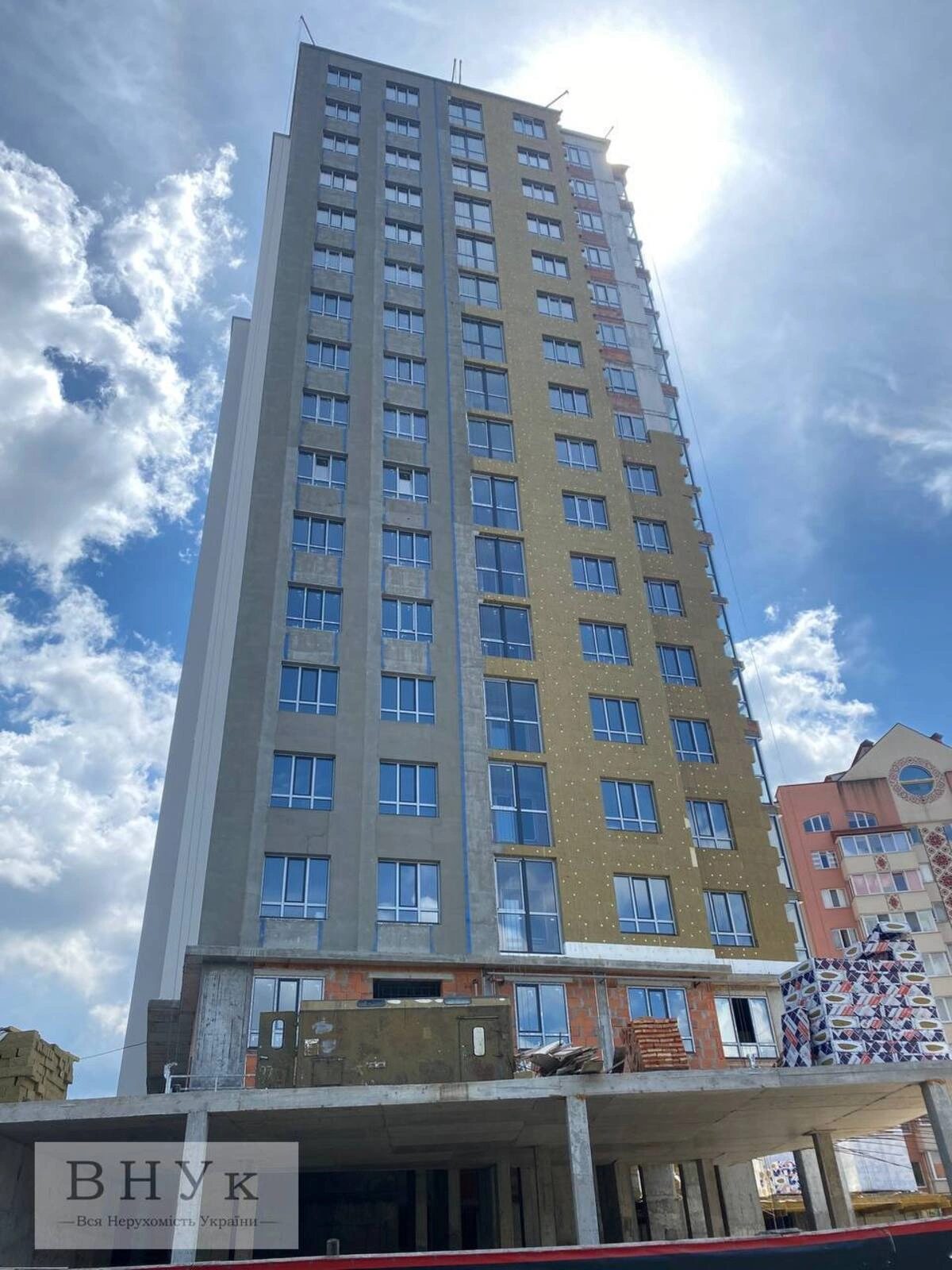 Apartments for sale. 2 rooms, 54 m², 8th floor/13 floors. Nechaya Polkovnyka vul., Ternopil. 