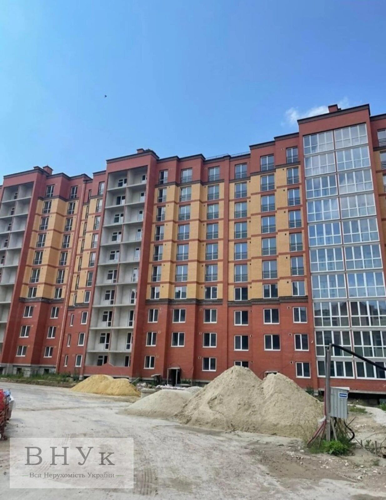 Apartments for sale. 1 room, 47 m², 4th floor/10 floors. 7, Luchakivskoho vul., Ternopil. 