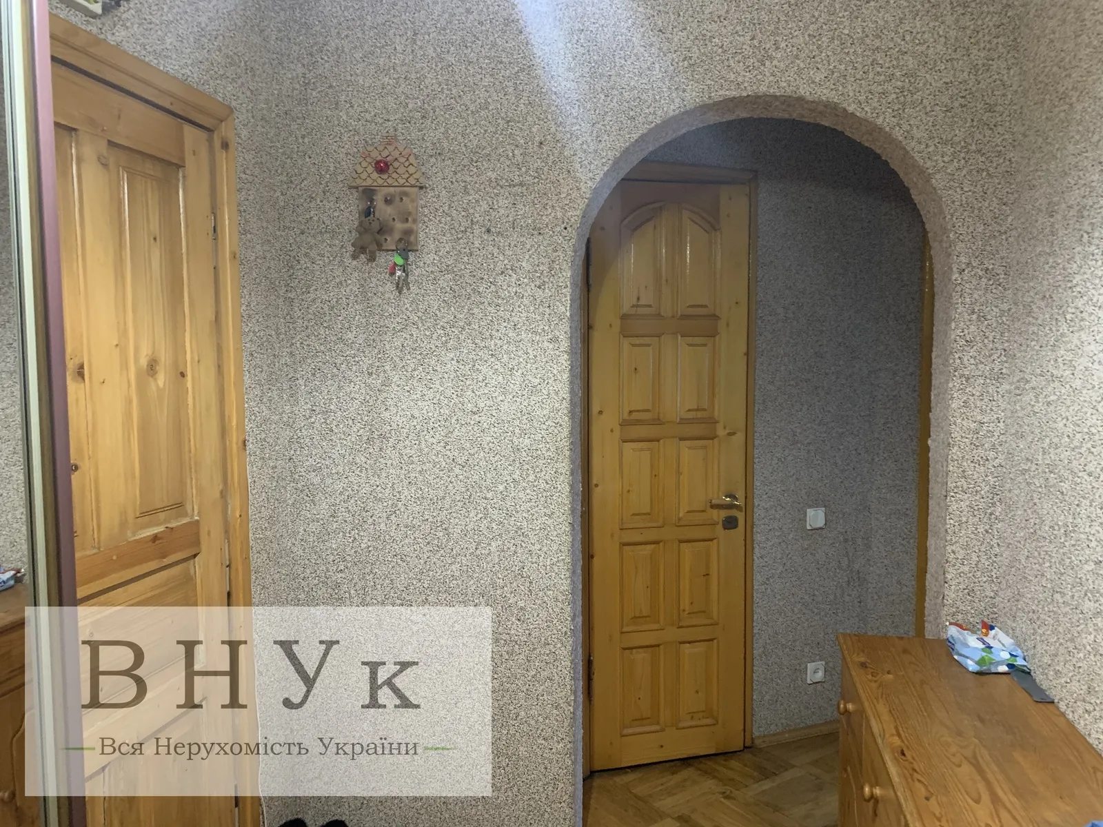 Apartments for sale. 2 rooms, 51 m², 3rd floor/10 floors. Vyshnivetskoho D. b-r, Ternopil. 