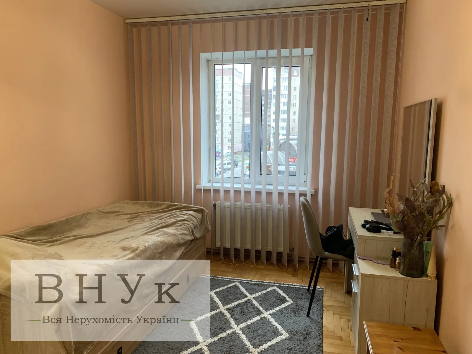 Apartments for sale 2 rooms, 51 m², 3rd fl./10 floors. Vyshnivetskoho D. b-r, Ternopil. 