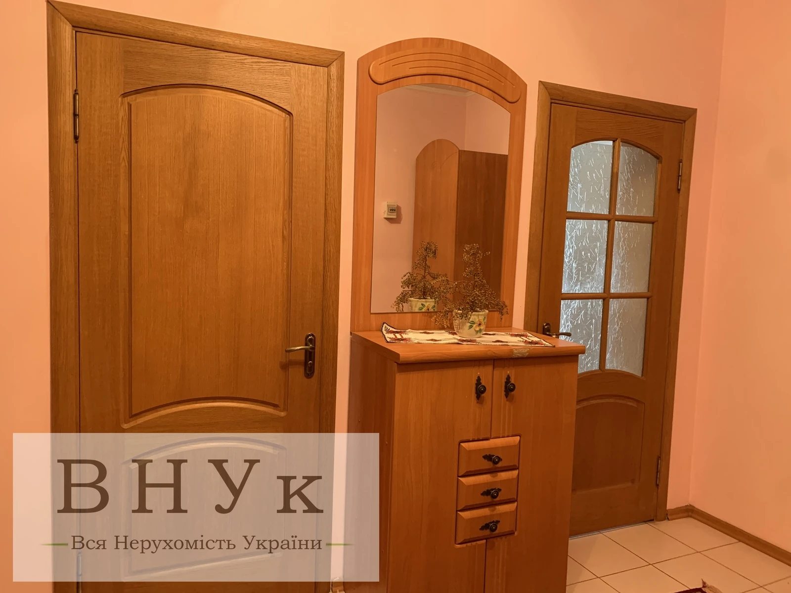 Apartments for sale 1 room, 48 m², 3rd fl./4 floors. Nechaya Polkovnyka vul., Ternopil. 