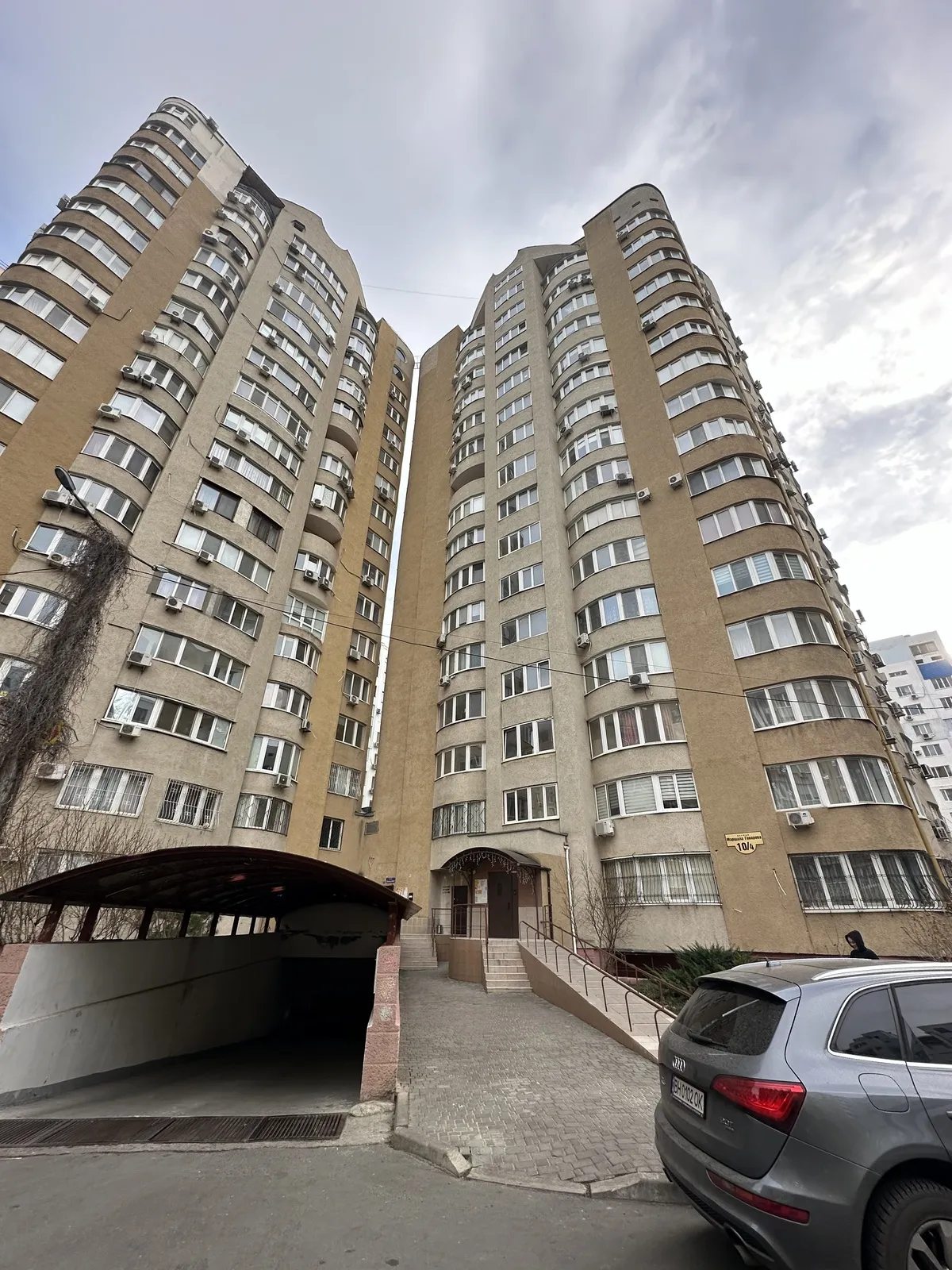Apartments for sale. 2 rooms, 88 m², 8th floor/16 floors. 10, Hovorova Marshala ul., Odesa. 