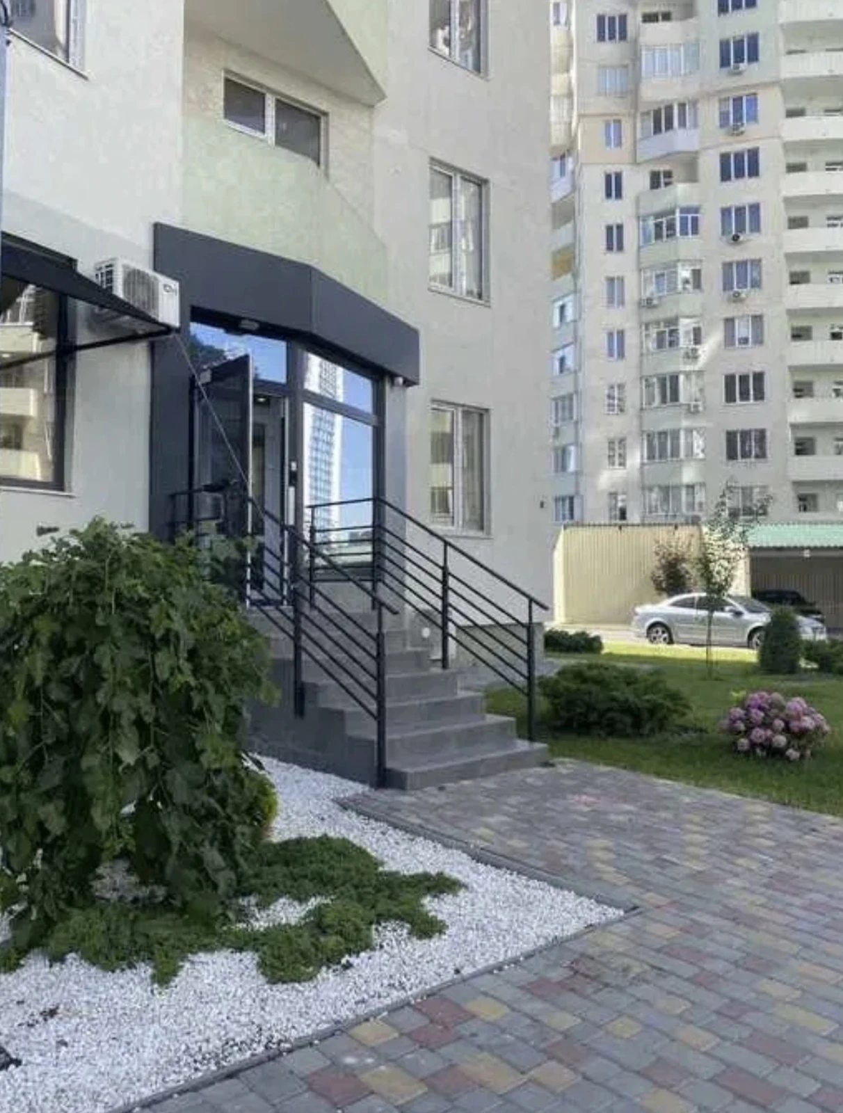 Apartments for sale. 1 room, 61 m², 11 floor/16 floors. 55, Lyustdorfskaya Doroha , Odesa. 