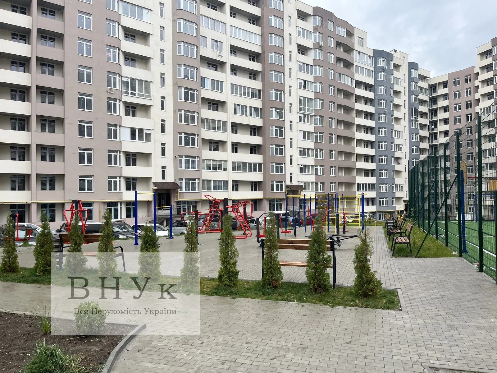 Apartments for sale. 2 rooms, 57 m², 7th floor/11 floors. Kyyivska vul., Ternopil. 