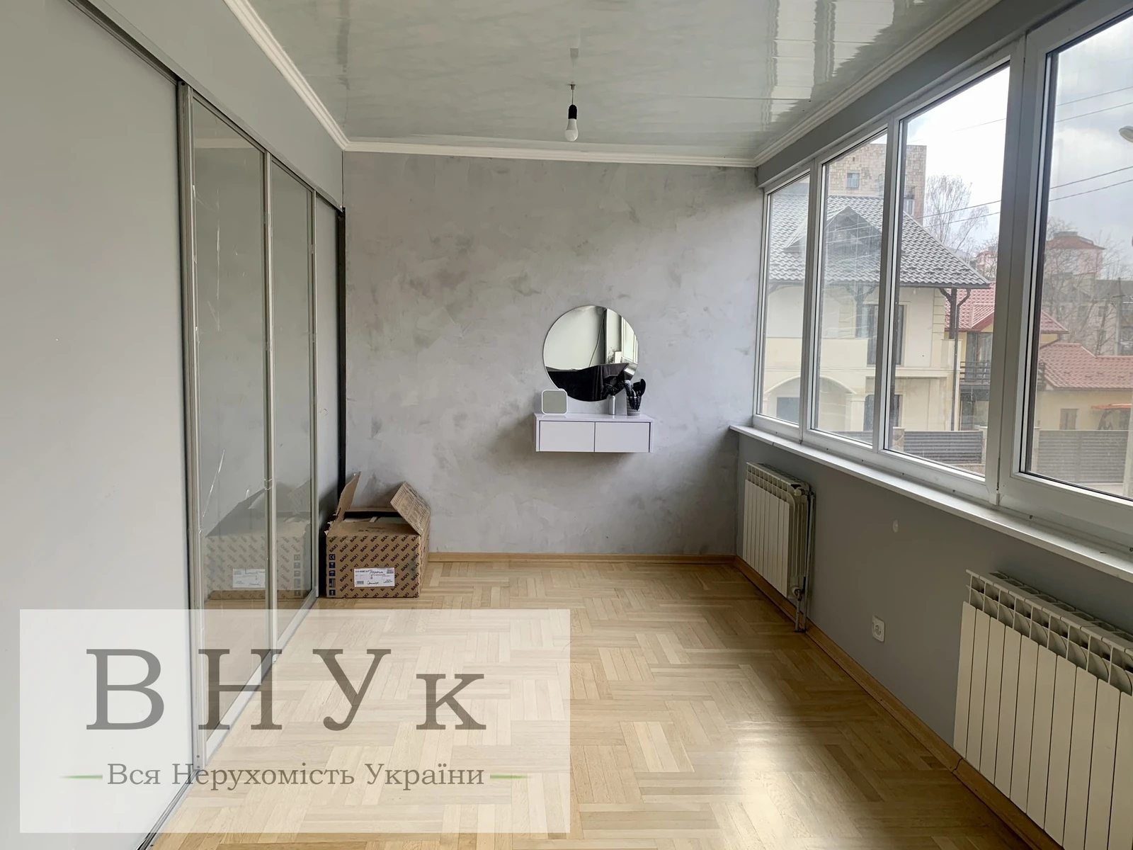 Apartments for sale 3 rooms, 92 m², 1st fl./6 floors. Yaremchuka N. vul., Ternopil. 