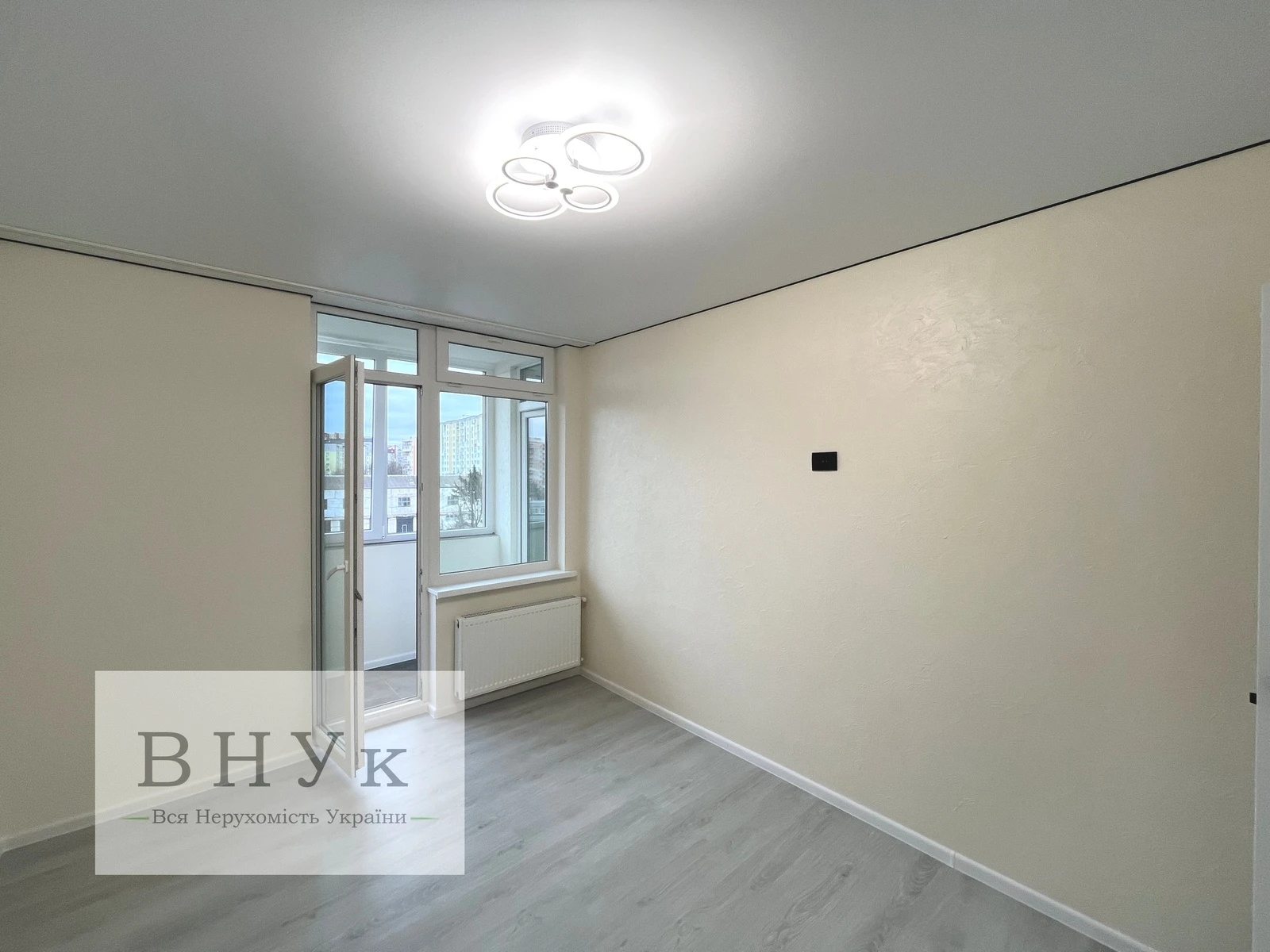 Apartments for sale. 2 rooms, 57 m², 4th floor/11 floors. Kyyivska vul., Ternopil. 