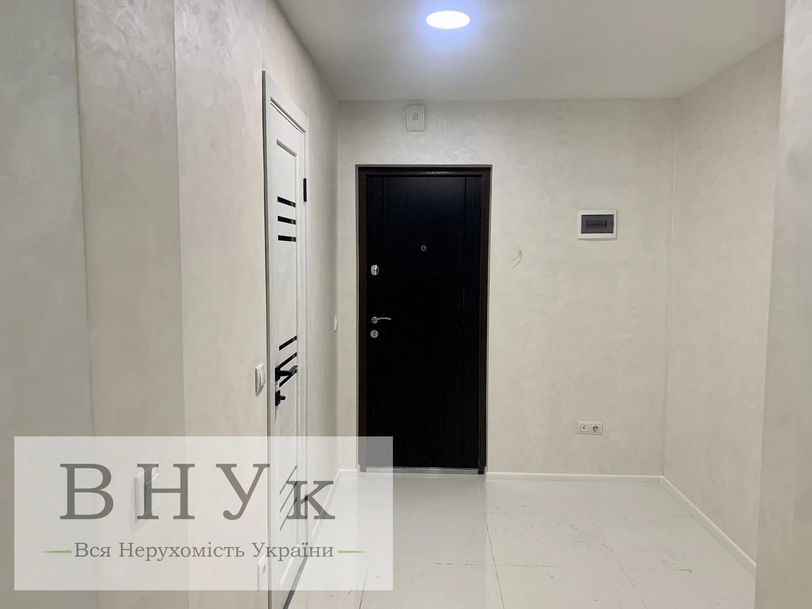 Apartments for sale 1 room, 30 m², 10th fl./11 floors. Kyyivska vul., Ternopil. 