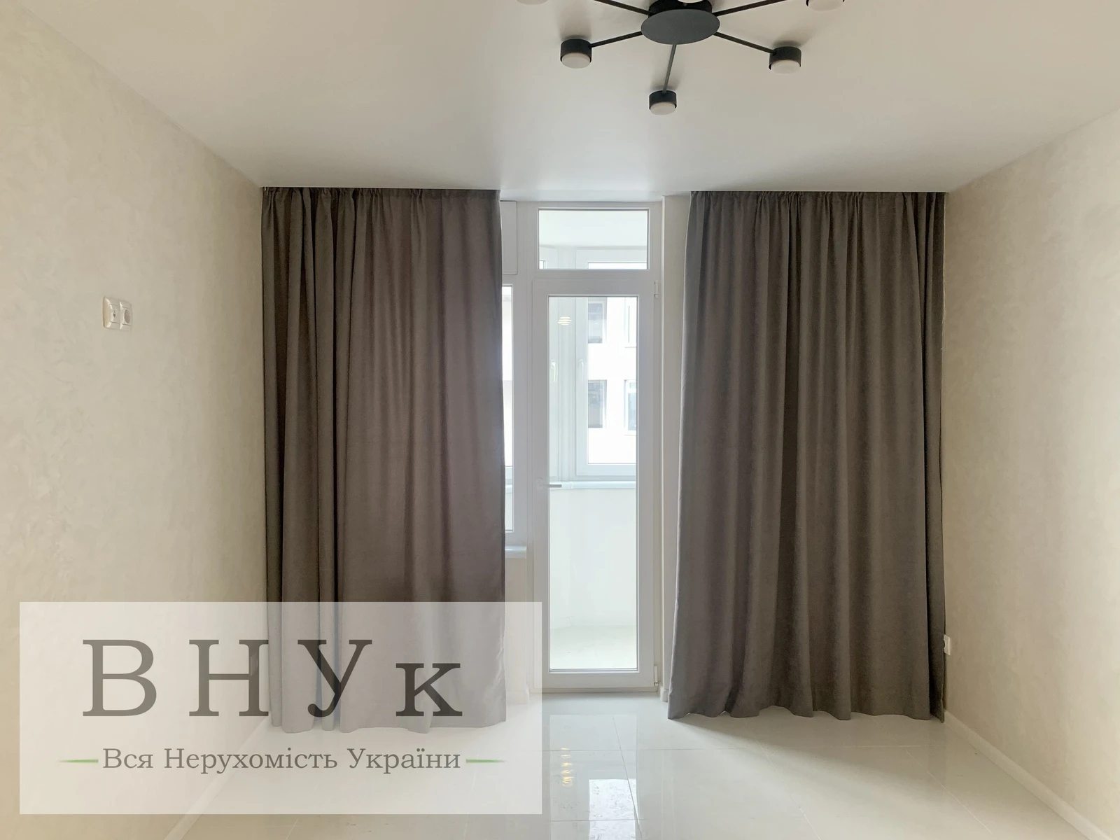 Apartments for sale 1 room, 30 m², 10th fl./11 floors. Kyyivska vul., Ternopil. 