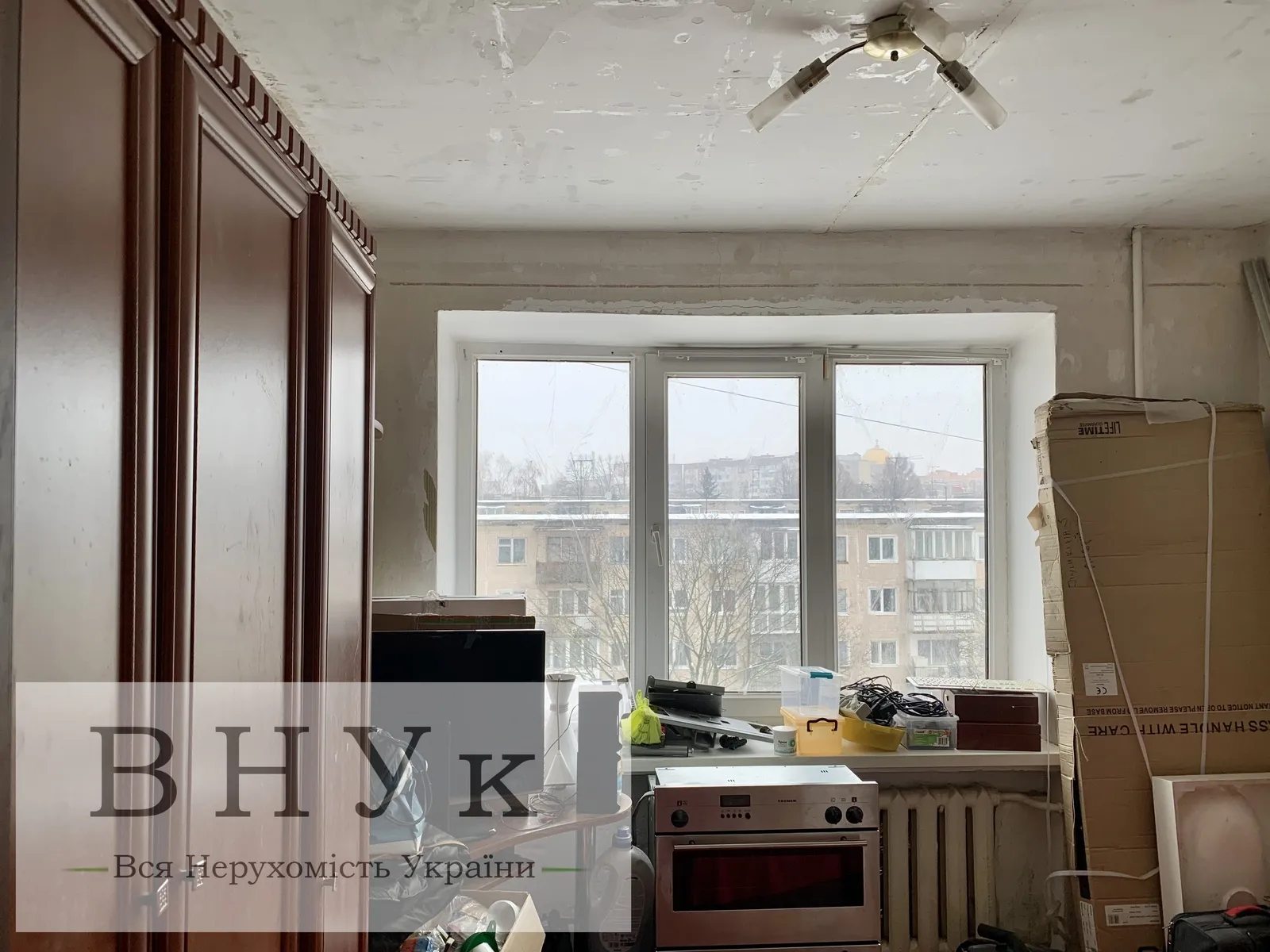 Apartments for sale 3 rooms, 65 m², 7th fl./10 floors. Zakhysnykiv Ukrayiny vul., Ternopil. 