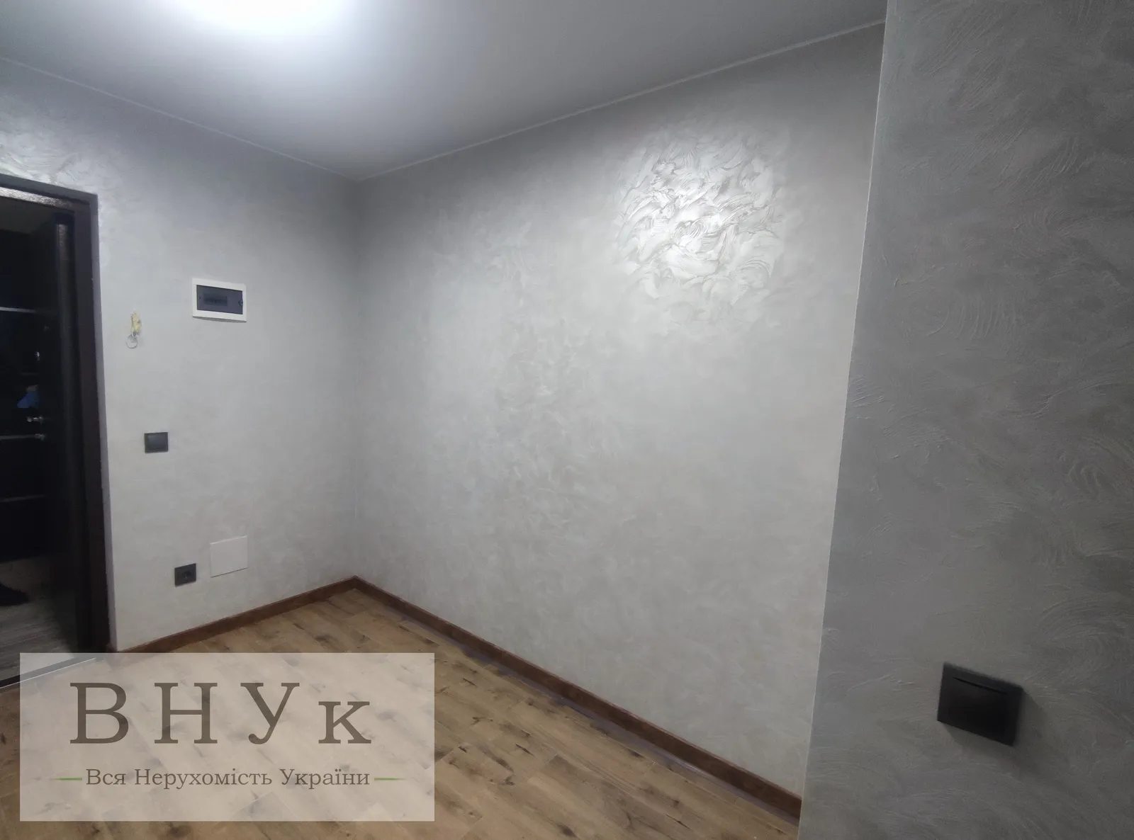Продаж квартири. 1 room, 32 m², 6th floor/11 floors. Київська вул., Тернопіль. 