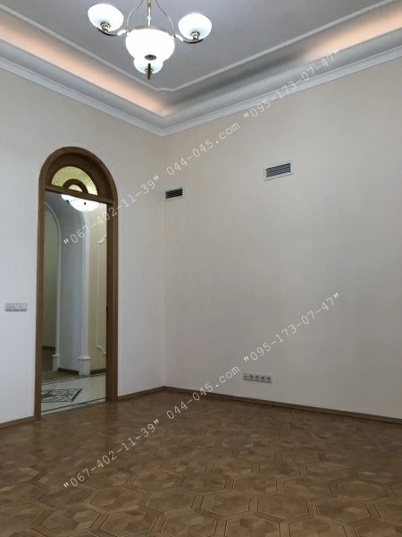 Продажа квартиры. 5 rooms, 225 m², 6th floor/7 floors. 61, Владимирская 61, Киев. 